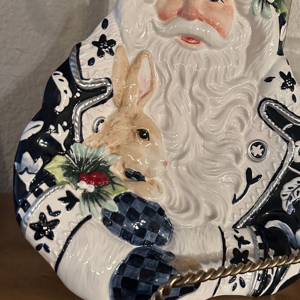 Fitz and Floyd Bristol Santa Claus Plate with Bunnies - Picture 4 of 6